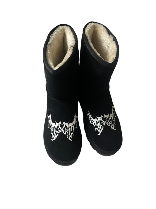 WHITE V2 METAL LOGO BOOTS